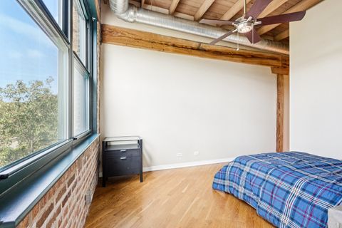 Tiny photo for 3201 N Ravenswood Avenue #301, Chicago, IL 60657 (MLS # 12479580)