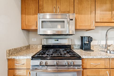 Tiny photo for 3201 N Ravenswood Avenue #301, Chicago, IL 60657 (MLS # 12479580)