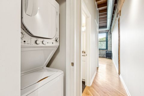 Tiny photo for 3201 N Ravenswood Avenue #301, Chicago, IL 60657 (MLS # 12479580)