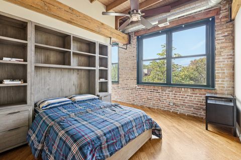 Tiny photo for 3201 N Ravenswood Avenue #301, Chicago, IL 60657 (MLS # 12479580)