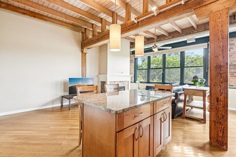 Tiny photo for 3201 N Ravenswood Avenue #301, Chicago, IL 60657 (MLS # 12479580)