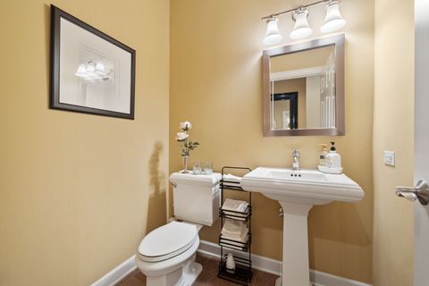 Tiny photo for 805 Stone Canyon Circle, Inverness, IL 60010 (MLS # 12500142)