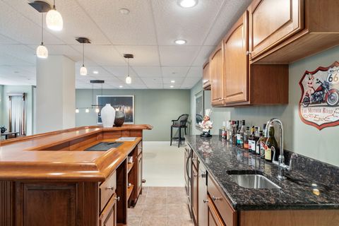 Tiny photo for 805 Stone Canyon Circle, Inverness, IL 60010 (MLS # 12500142)