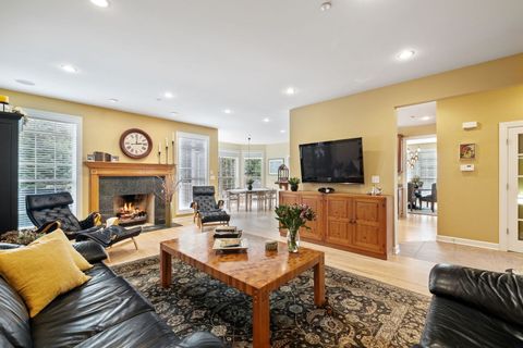 Tiny photo for 805 Stone Canyon Circle, Inverness, IL 60010 (MLS # 12500142)