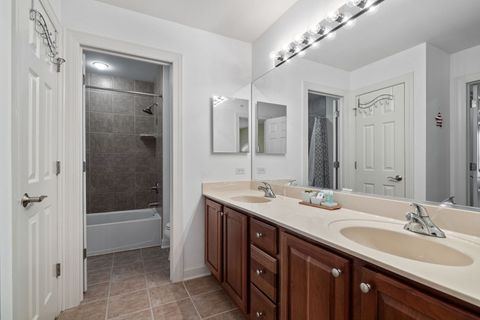 Tiny photo for 805 Stone Canyon Circle, Inverness, IL 60010 (MLS # 12500142)