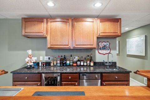 Tiny photo for 805 Stone Canyon Circle, Inverness, IL 60010 (MLS # 12500142)