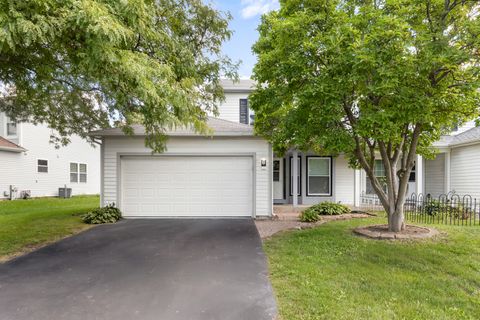 Photo of 1103 SOUTHBRIDGE Lane #1103, Schaumburg, IL 60194 (MLS # 12483163)