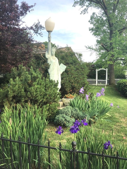 Tiny photo for 809 W Delaware Avenue, Urbana, IL 61801 (MLS # 12674522)