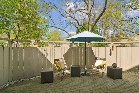 Tiny photo for 471 Old Barn Road, Lake Barrington, IL 60010 (MLS # 12678925)