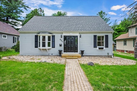 Photo of 604 Rome Avenue, Rockford, IL 61107 (MLS # 12730383)