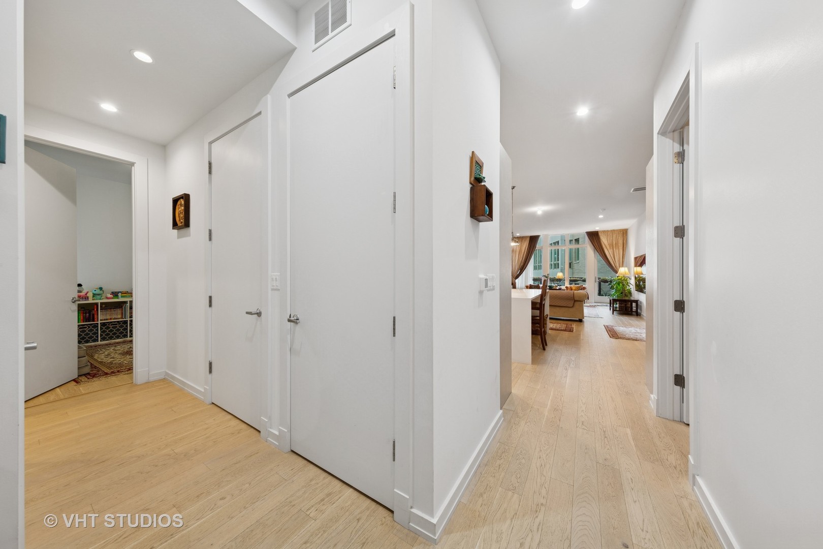 2773 N Hampden Court 404