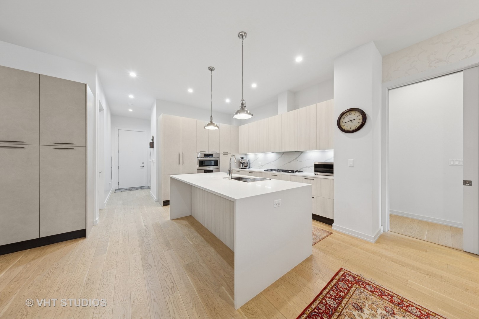 2773 N Hampden Court 404