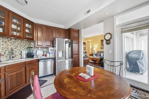 Tiny photo for 511 Prestwick Lane #302, Wheeling, IL 60090 (MLS # 12507893)