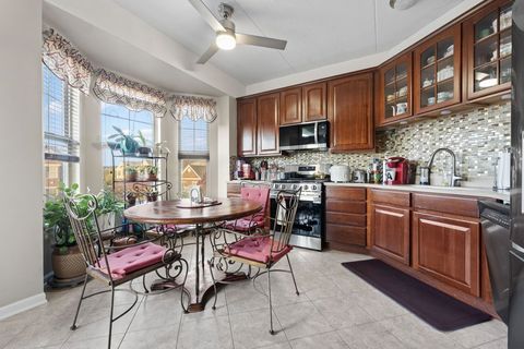 Tiny photo for 511 Prestwick Lane #302, Wheeling, IL 60090 (MLS # 12507893)