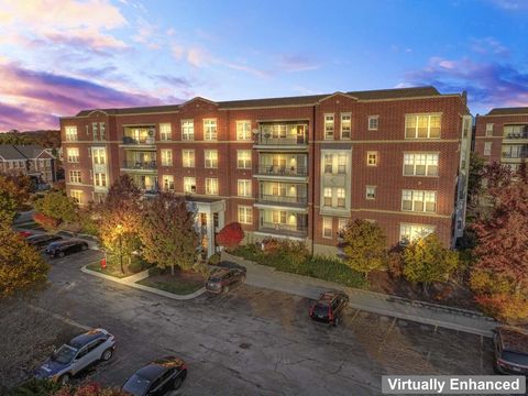 Tiny photo for 511 Prestwick Lane #302, Wheeling, IL 60090 (MLS # 12507893)