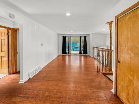 Tiny photo for 13059 Honore Street, Blue Island, IL 60406 (MLS # 12509209)