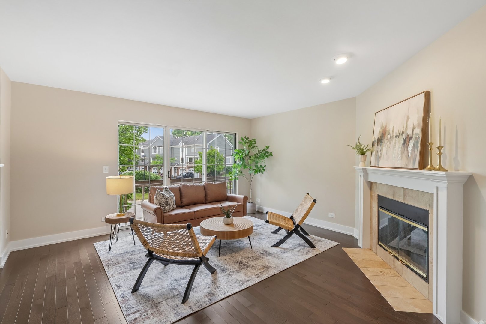 856 W Saint Johns Place