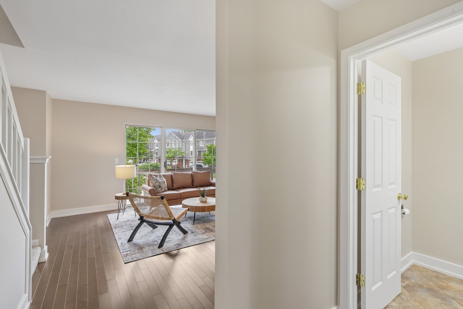 856 W Saint Johns Place