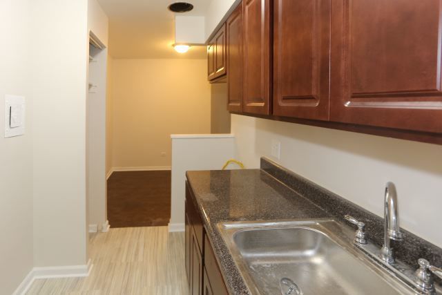 1040 W HOLLYWOOD Avenue 202