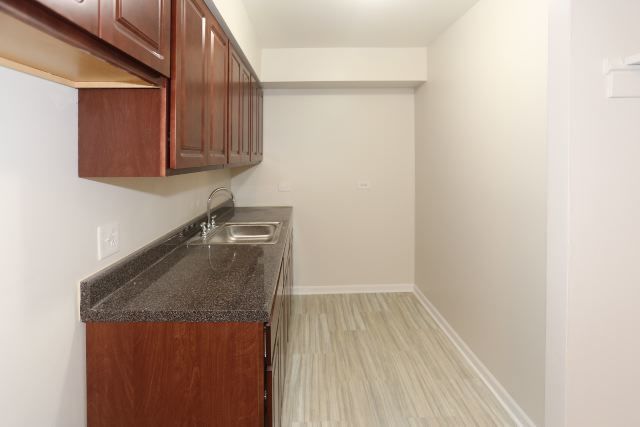 1040 W HOLLYWOOD Avenue 202