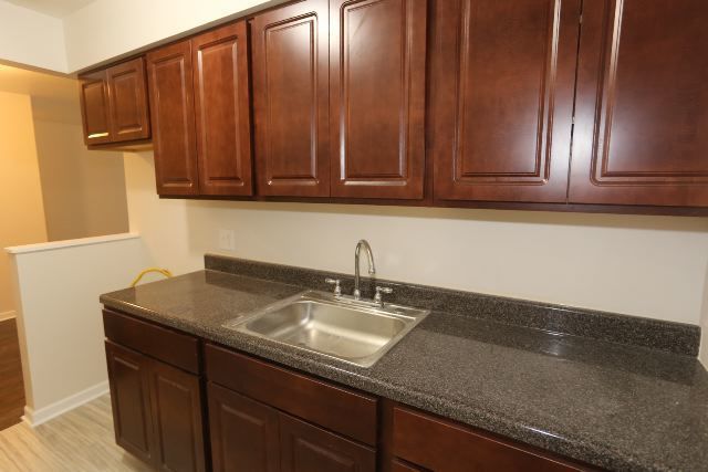 1040 W HOLLYWOOD Avenue 202