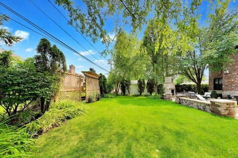 Tiny photo for 1301 N Chicago Avenue, Arlington Heights, IL 60004 (MLS # 12733679)