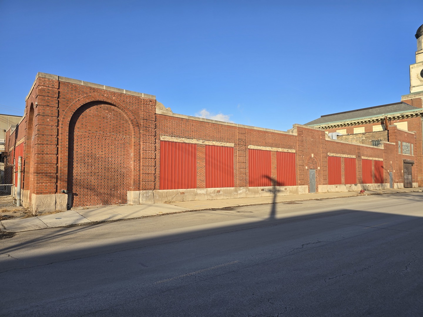 822 W Exchange Avenue
