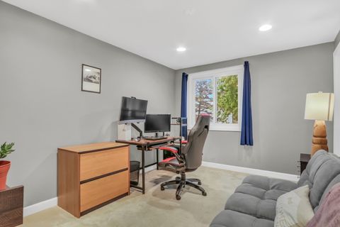Tiny photo for 751 Dover Place #4C, Wheeling, IL 60090 (MLS # 12626017)