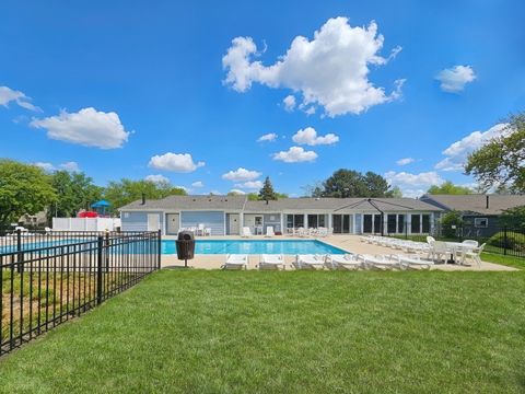 Tiny photo for 751 Dover Place #4C, Wheeling, IL 60090 (MLS # 12626017)