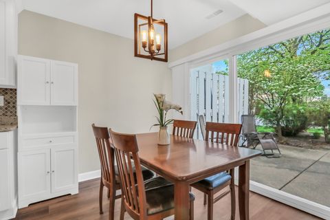 Tiny photo for 751 Dover Place #4C, Wheeling, IL 60090 (MLS # 12626017)