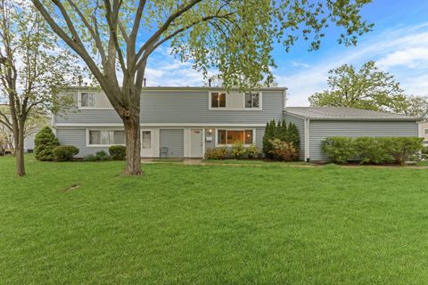 Photo of 751 Dover Place #4C, Wheeling, IL 60090 (MLS # 12626017)