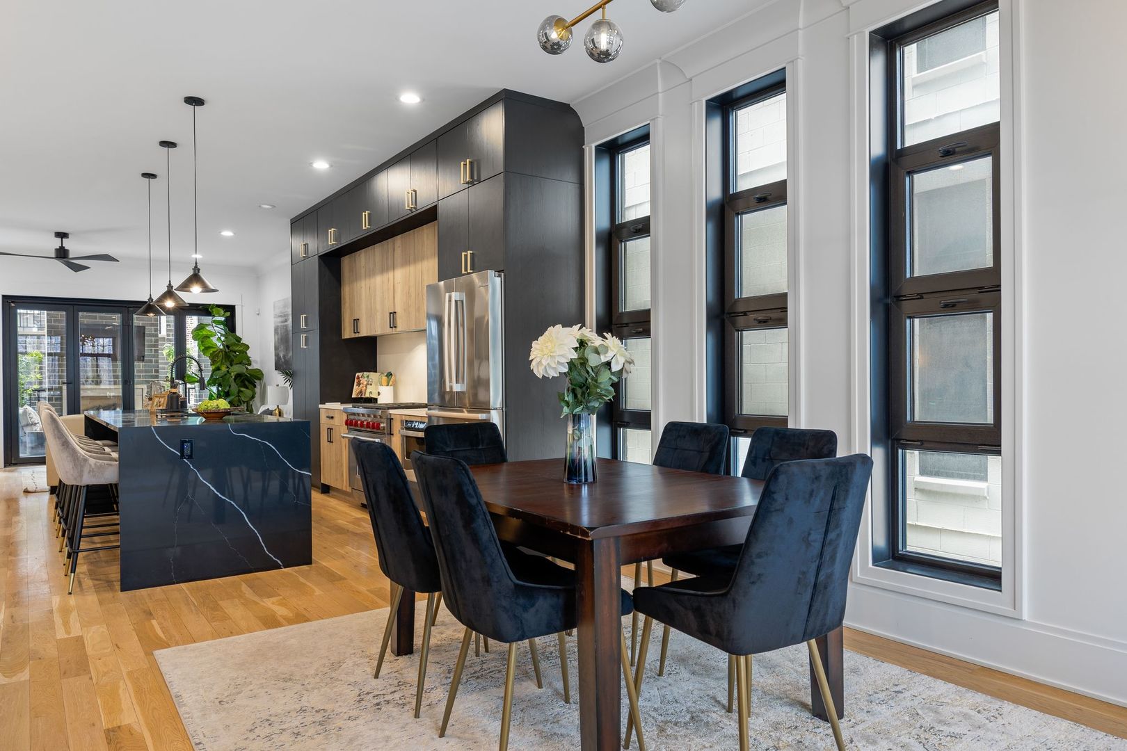 1107 W Chestnut Street 1W