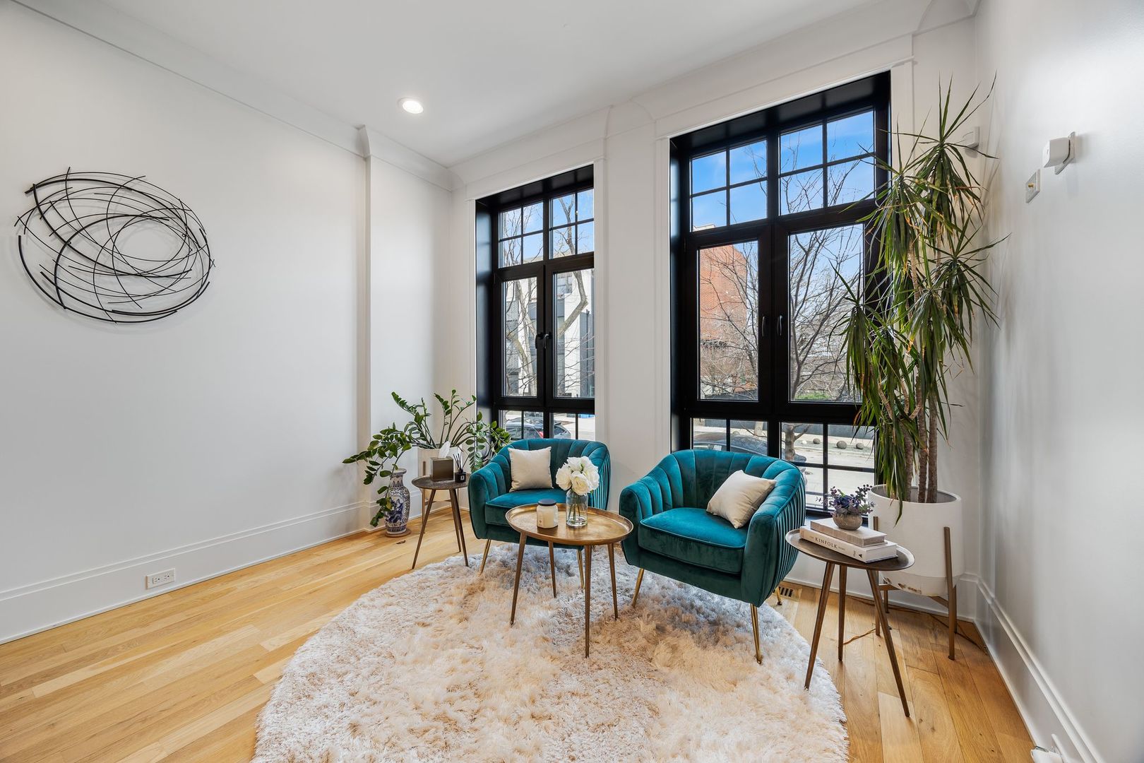 1107 W Chestnut Street 1W