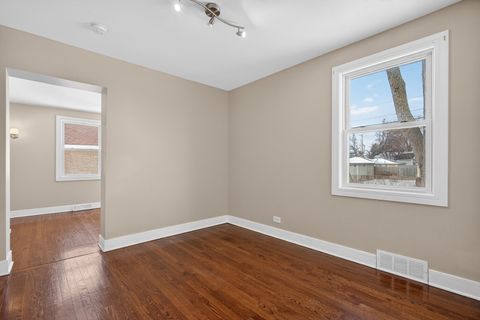 Tiny photo for 700 22nd Avenue, Bellwood, IL 60104 (MLS # 12591795)