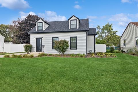 Tiny photo for 1613 Jones Street, Joliet, IL 60435 (MLS # 12499442)