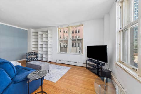 Tiny photo for 5555 N Sheridan Road #241, Chicago, IL 60640 (MLS # 12645878)