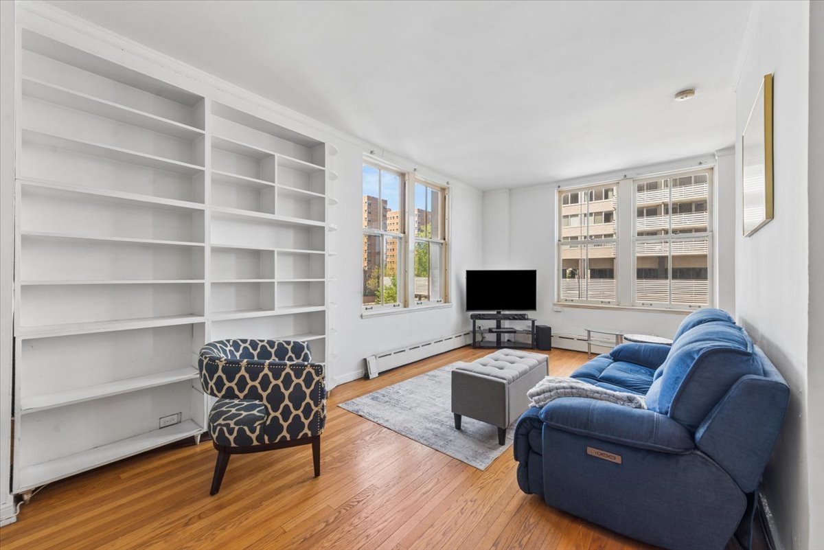 5555 N Sheridan Road 241