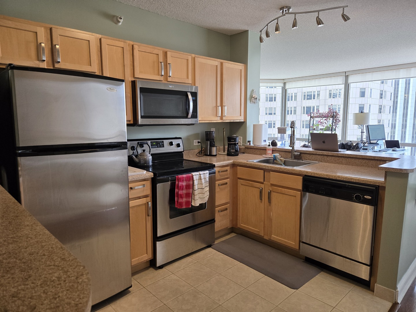 222 N COLUMBUS Drive 1001