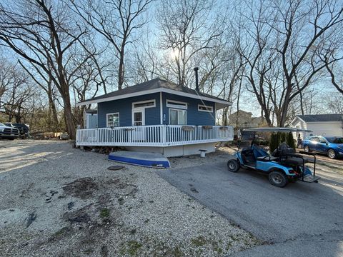 Photo of 68 Fossil Cove Lane, Wilmington, IL 60481 (MLS # 12336993)