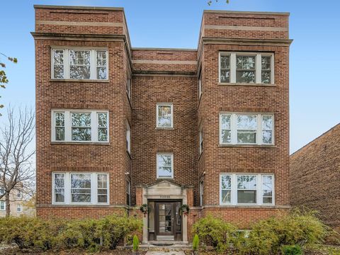 5704 N Artesian Avenue 3N Chicago IL 60659