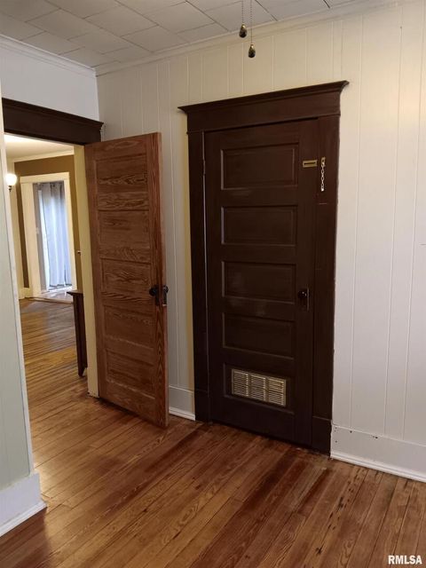 Tiny photo for 1935 ELM Street, Murphysboro, IL 62966 (MLS # EB459003)