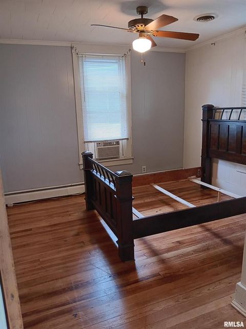 Tiny photo for 1935 ELM Street, Murphysboro, IL 62966 (MLS # EB459003)