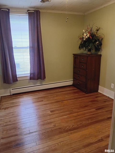 Tiny photo for 1935 ELM Street, Murphysboro, IL 62966 (MLS # EB459003)