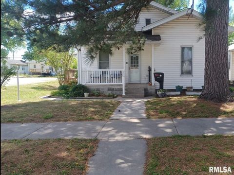 Photo of 1935 ELM Street, Murphysboro, IL 62966 (MLS # EB459003)