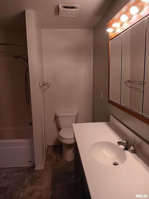 Tiny photo for 1935 ELM Street, Murphysboro, IL 62966 (MLS # EB459003)