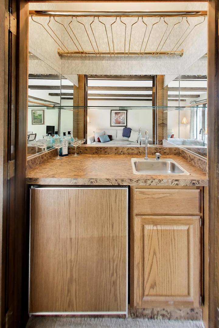 103 Cottonwood Road