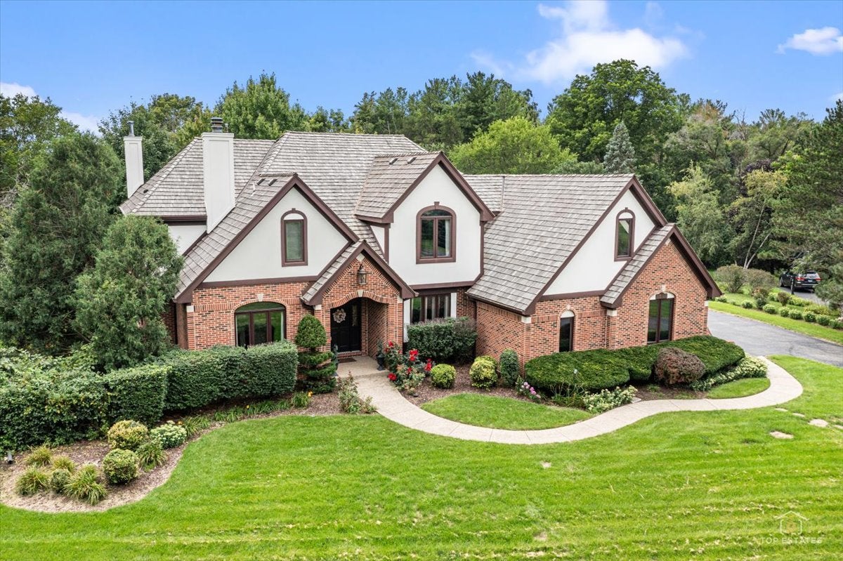 1590 Eagle Ridge Drive
