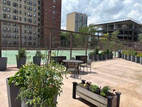 Tiny photo for 2650 N Lakeview Avenue #404, Chicago, IL 60614 (MLS # 12422132)
