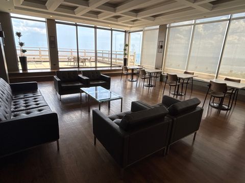 Tiny photo for 2650 N Lakeview Avenue #404, Chicago, IL 60614 (MLS # 12422132)