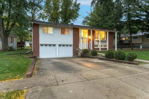 Tiny photo for 2801 Mitchell Drive, Woodridge, IL 60517 (MLS # 12478621)
